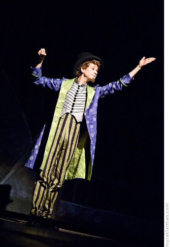 Pioneer Theatre Guild: Willy Wonka | Willy Wonka (Max Rasmussen) was portrayed deliciously with equal portions of deviousness and charm.