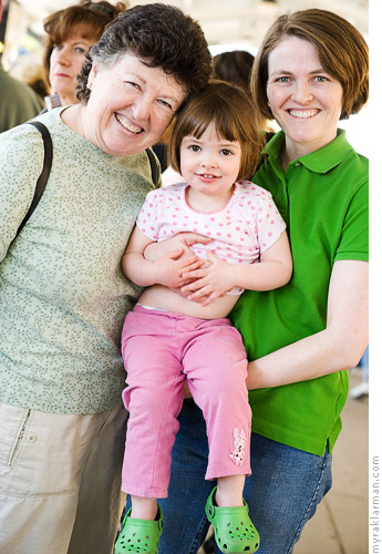 Kerrytown Motherfest 2008 | Don’t look now, but it’s my official MotherFest spokesmodel with her grandma and mom.