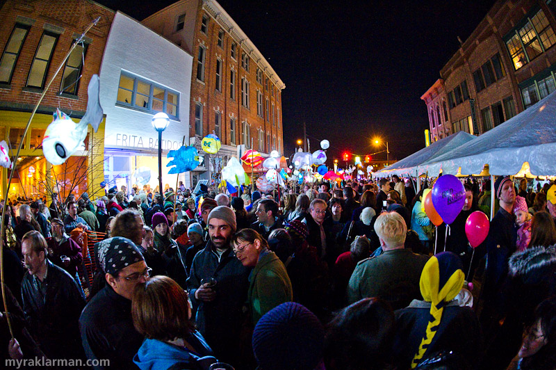 FoolMoon 2011 | Another breathtaking view of Washington Street. I can hear music, but I can’t quite see it yet.