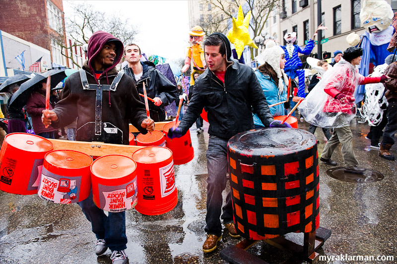 FestiFools 2011 | Groove leads the puppets onto a rainy Main St.